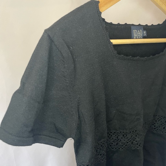 IDAO Mode Cut Out Detail T-Shirt - Picture 2 of 4